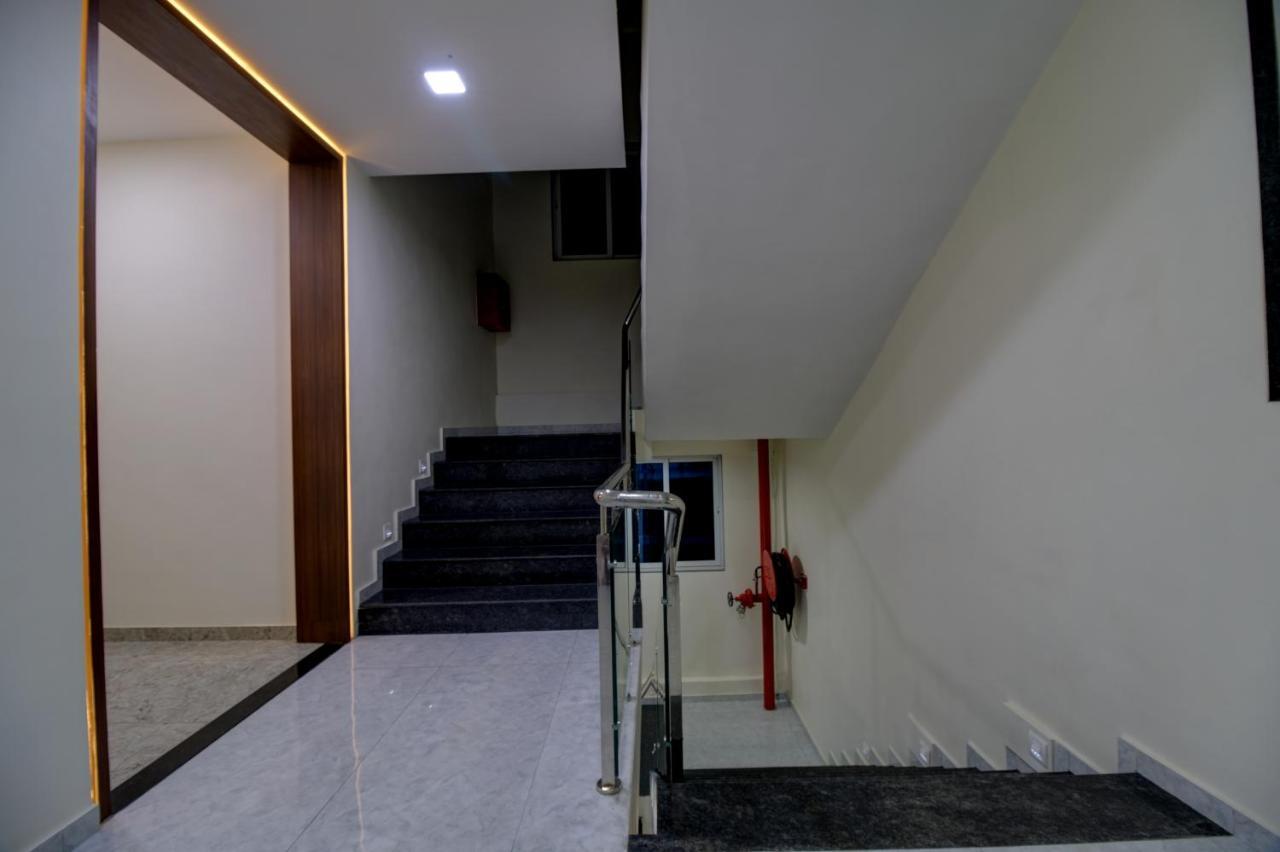 Hotel Mourya Residency Navi Mumbai Eksteriør billede